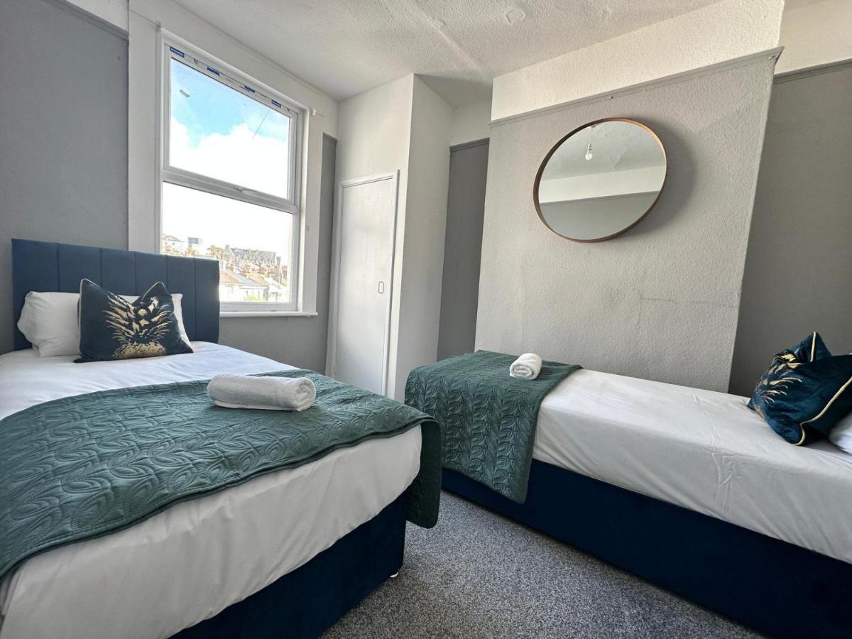 Flash Sale Train Station 3 Bedroom Flat Bn180alon Apartment Brighton