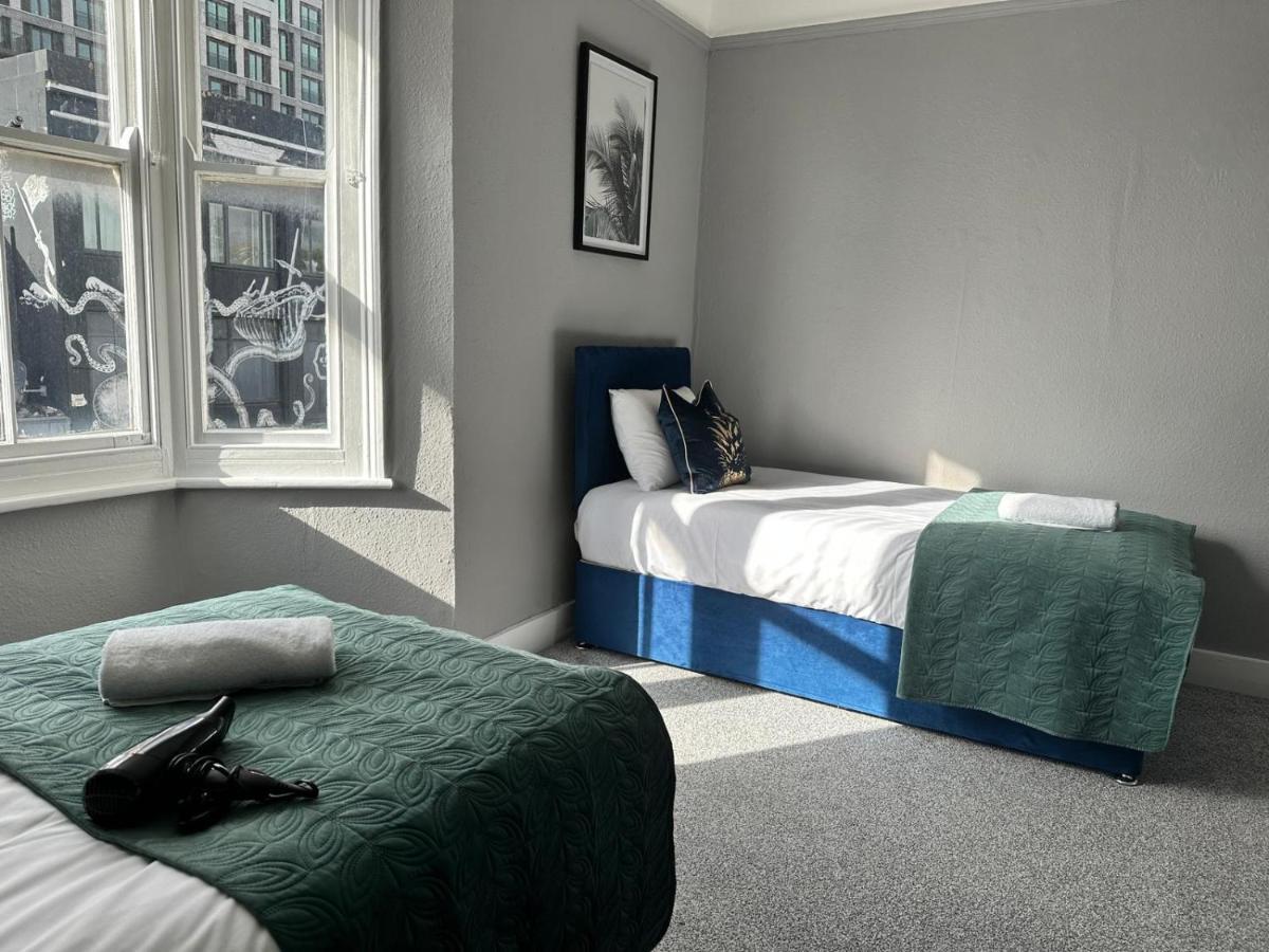 Flash Sale Train Station 3 Bedroom Flat Bn180alon Brighton