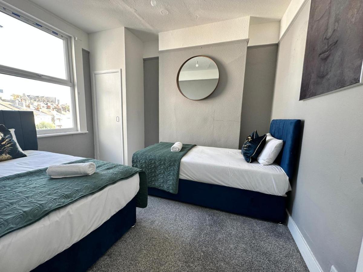 Apartment Flash Sale Train Station 3 Bedroom Flat Bn180alon Brighton