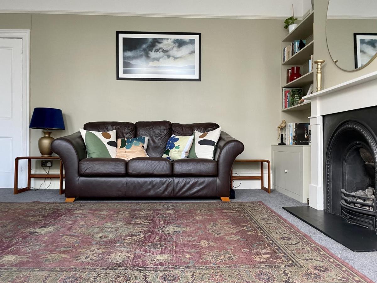 Hummingbird House - 3 Double Bedrooms And Free Parking - By Crown Gardens Homes * Brighton
