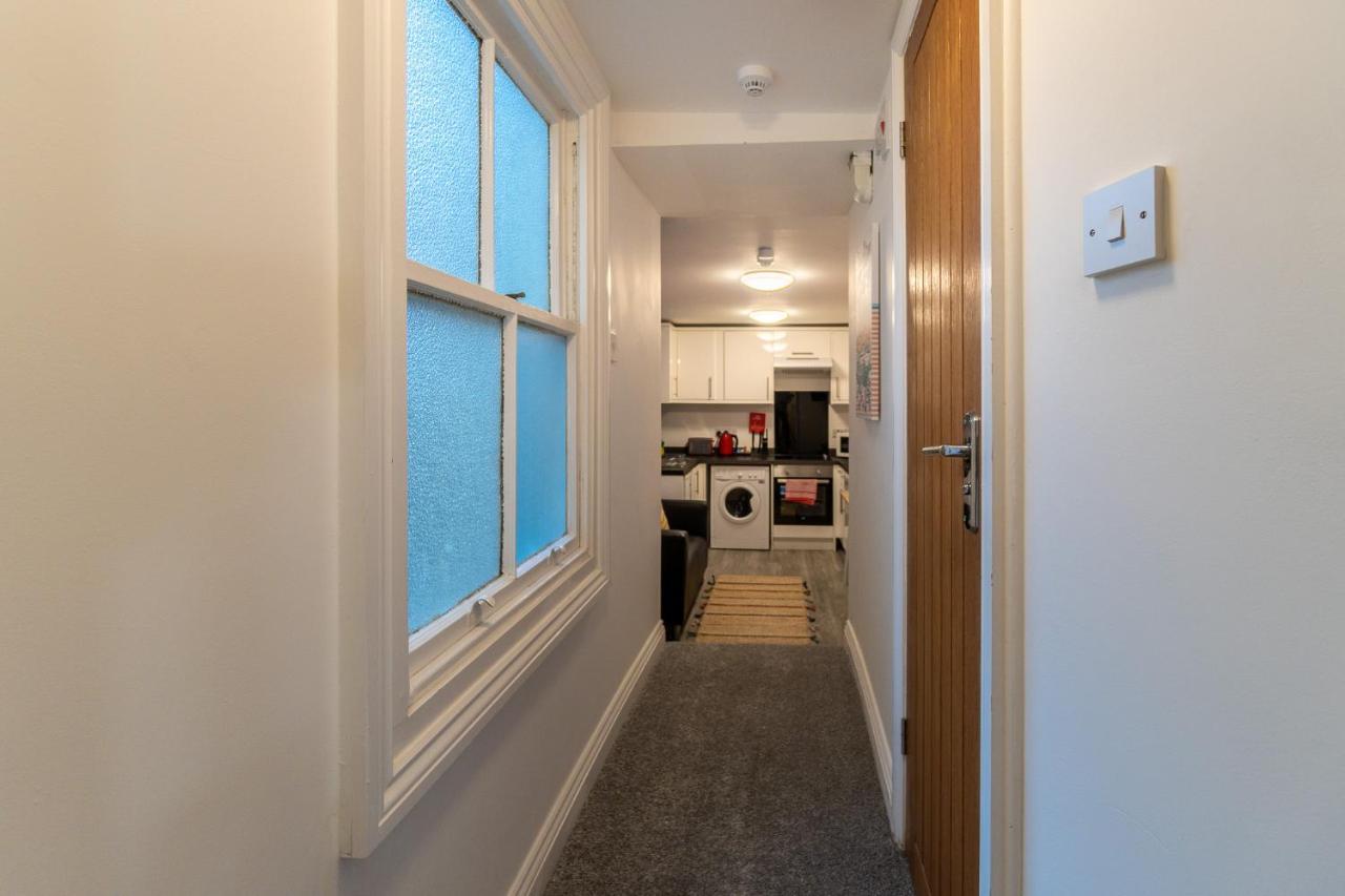Apartment Beside The Seaside - By My Getaways