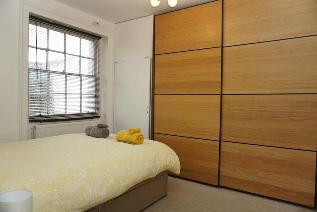 Lovely & Bright 1 Bedroom Near The *