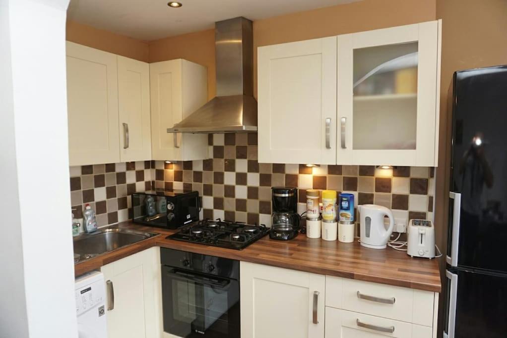 Apartment Lovely & Bright 1 Bedroom Near The Brighton