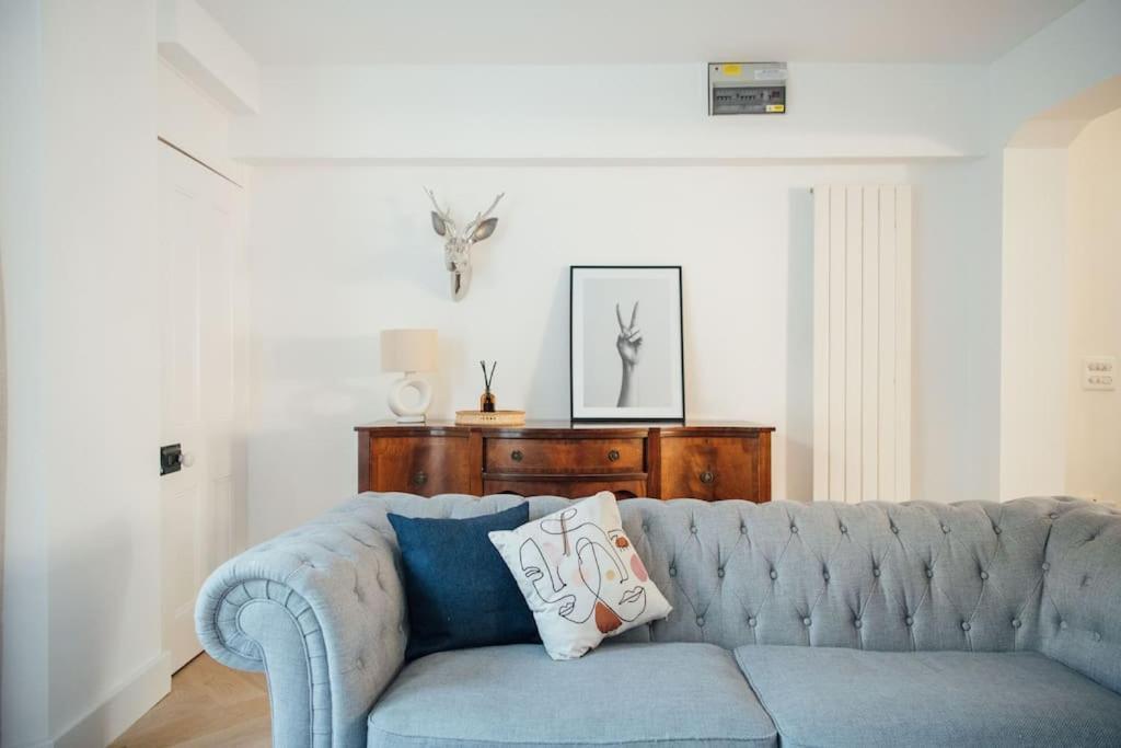 Stunning 4 Bedroom Victorian House Holiday home *