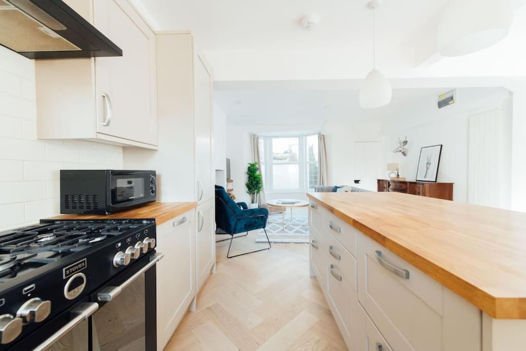 Stunning 4 Bedroom Victorian House Brighton