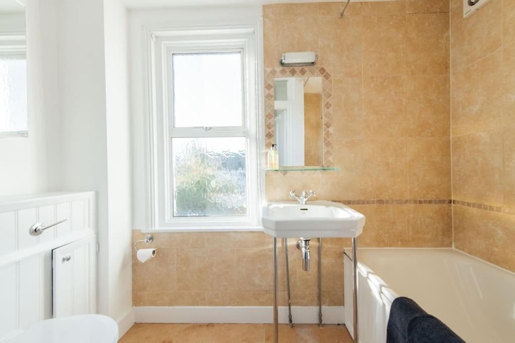 Holiday home Stunning 4 Bedroom Victorian House