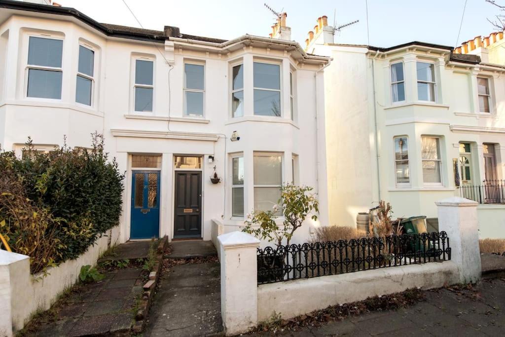 Stunning 4 Bedroom Victorian House Holiday home *