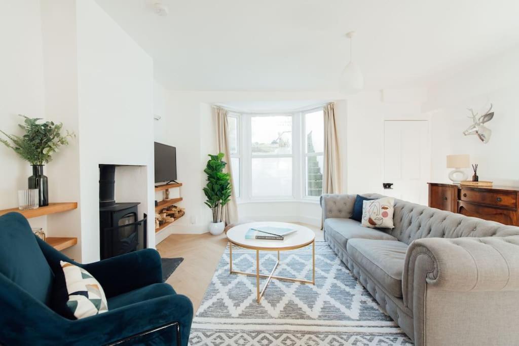 Stunning 4 Bedroom Victorian House