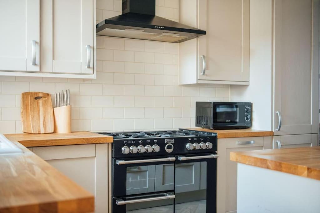 Stunning 4 Bedroom Victorian House Holiday home