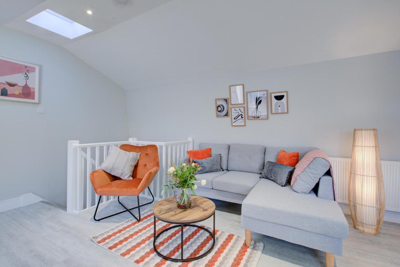 Contemporary 4 Storey Townhouse - Apartment Brighton