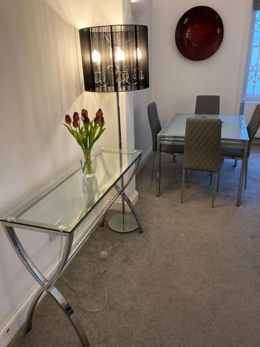 Regency Seafront Apartment *