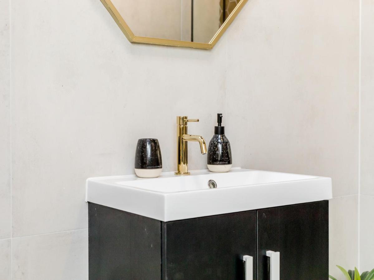 Your Central 5 Bedroom Flat Apartment Brighton