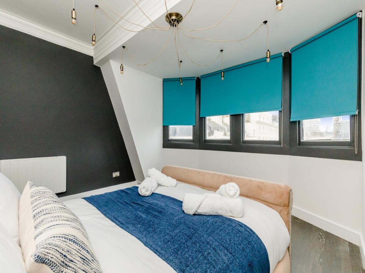 Your Central 5 Bedroom Flat Apartment *