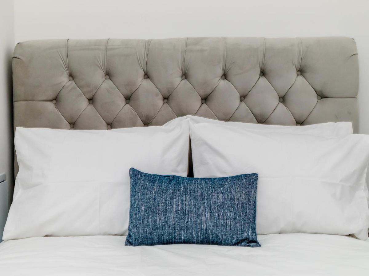 Your Central 5 Bedroom Flat