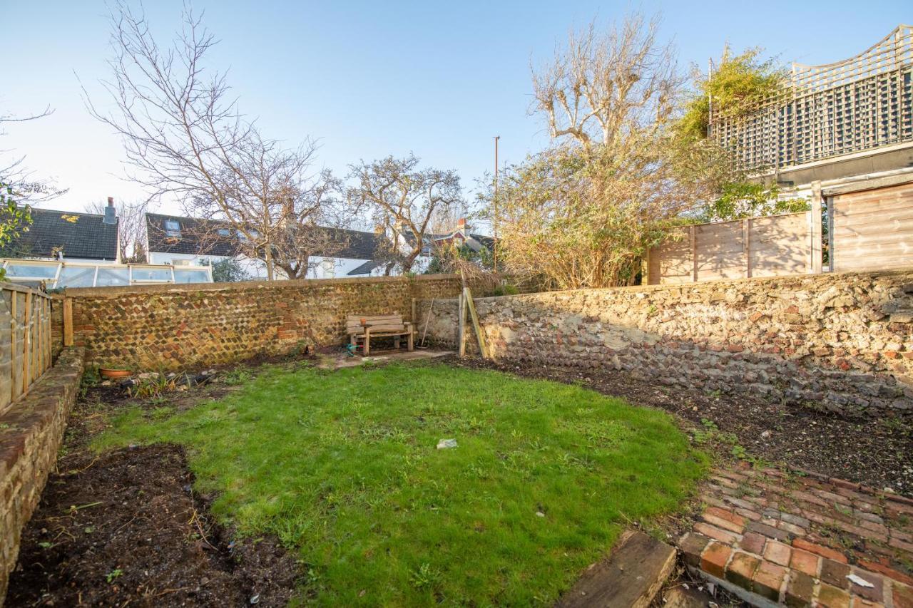 Stunning 4 Bedroom Victorian House Holiday home Brighton