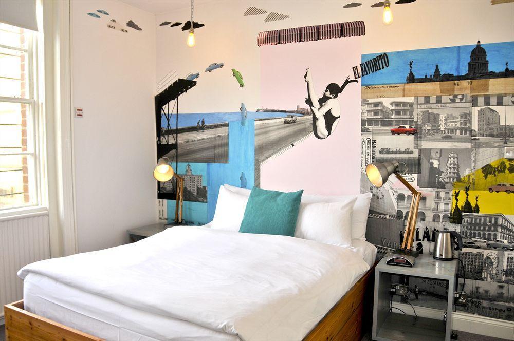 Artist 3* Brighton