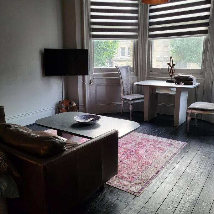 Elegant Studio In - 5 Min Walk To - 10 Min To Apartment