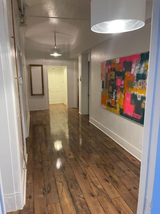 Apartment 2 Spacious And Quiet One Bed In Central With Free Parking *