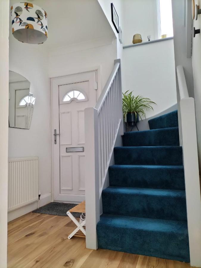 Homestay South Downs View-private Parking *