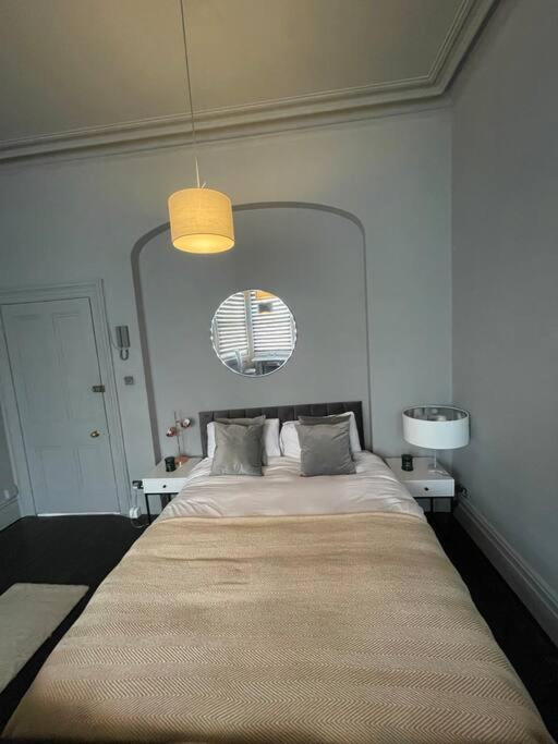 Elegant Studio In - 5 Min Walk To - 10 Min To