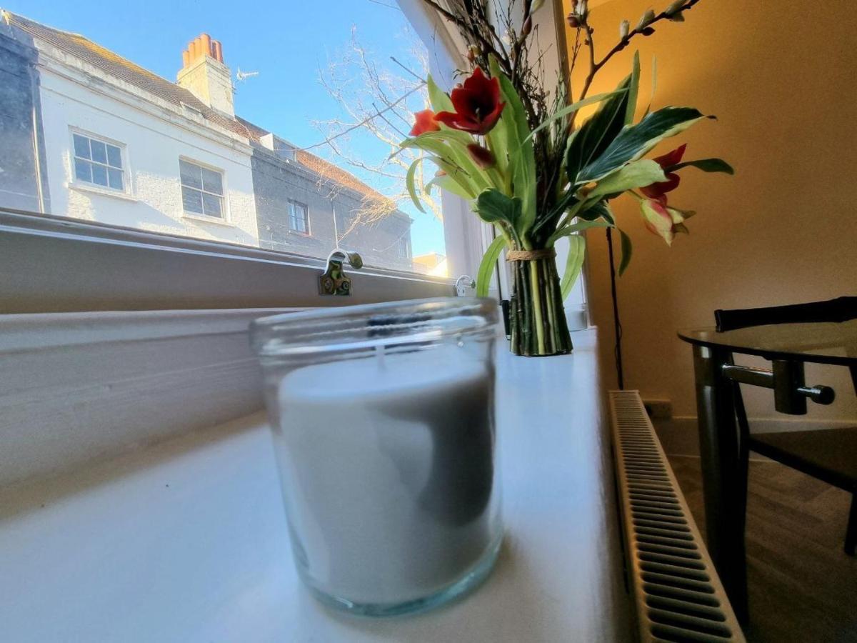 Bond Street Retreat