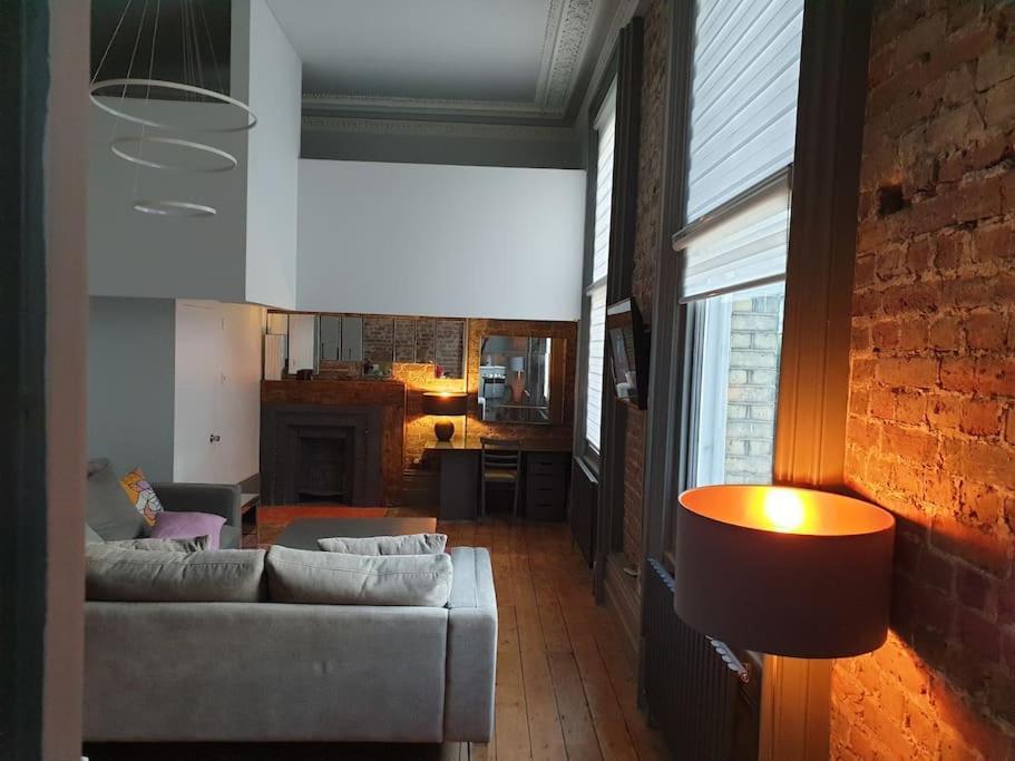 Apartment 22 Stunning Large Loft - Great Location - Free Onsite Parking - Garden View- Quiet Brighton
