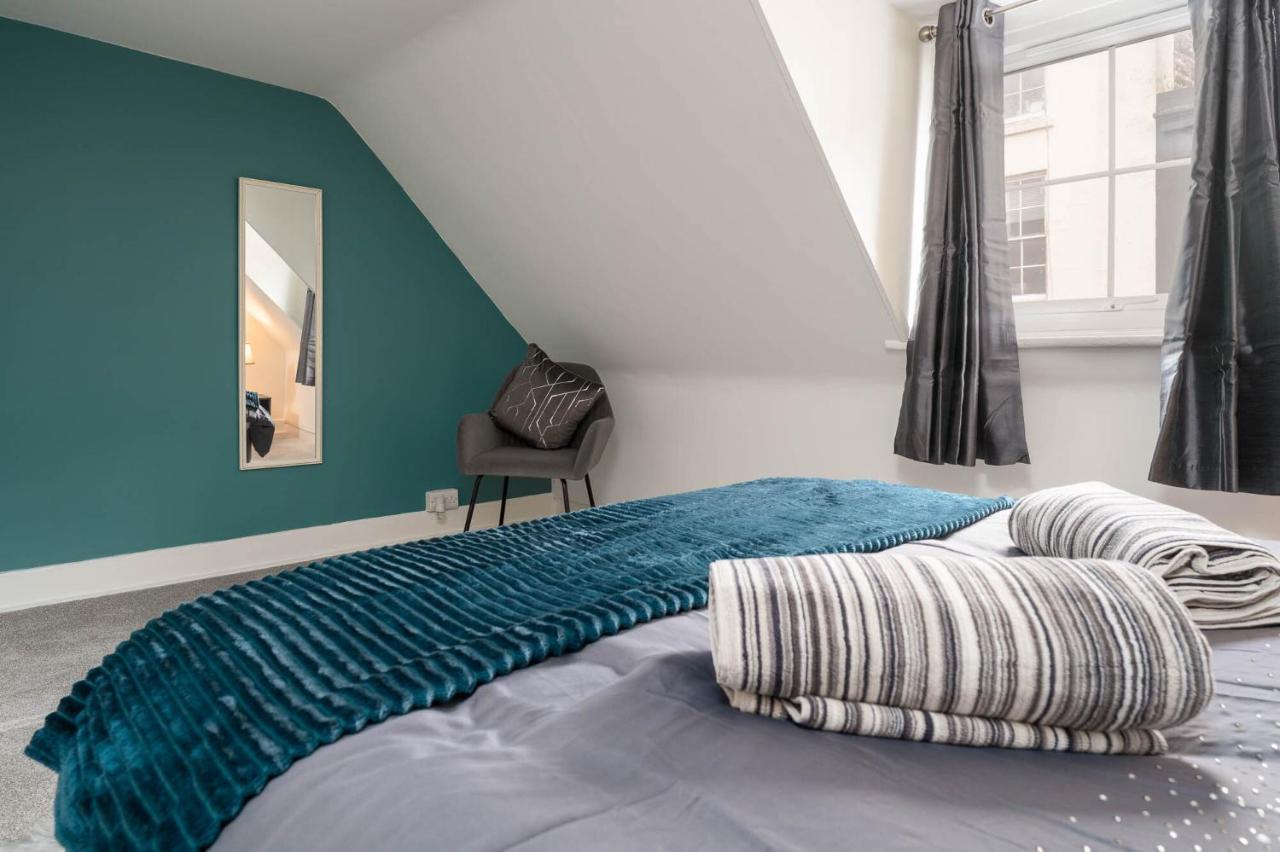 Bond Street Retreat