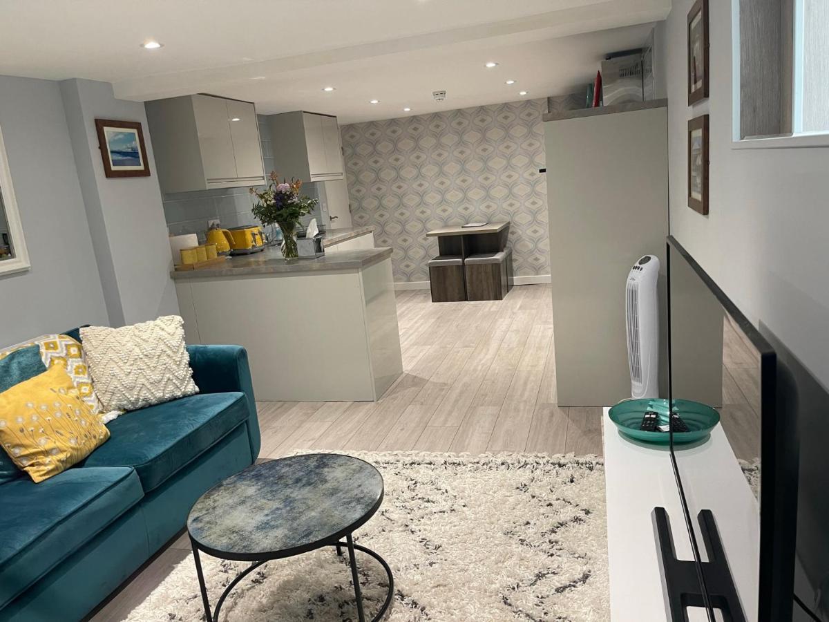 Apartment Entire 2 Bed Flat With Garden, Located Near Beach Brighton