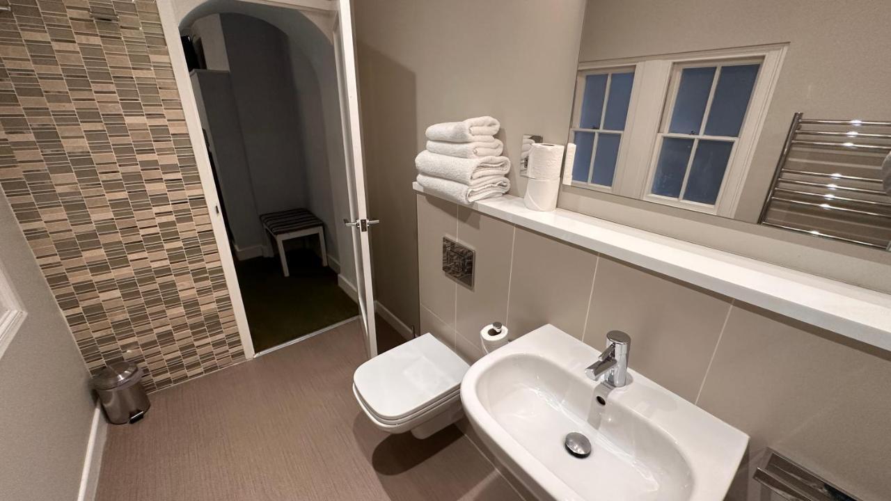House 4*