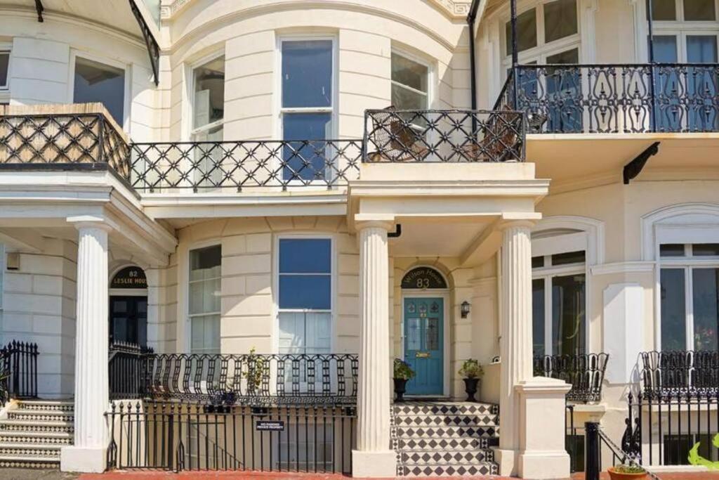 Stunning Seafront * Brighton