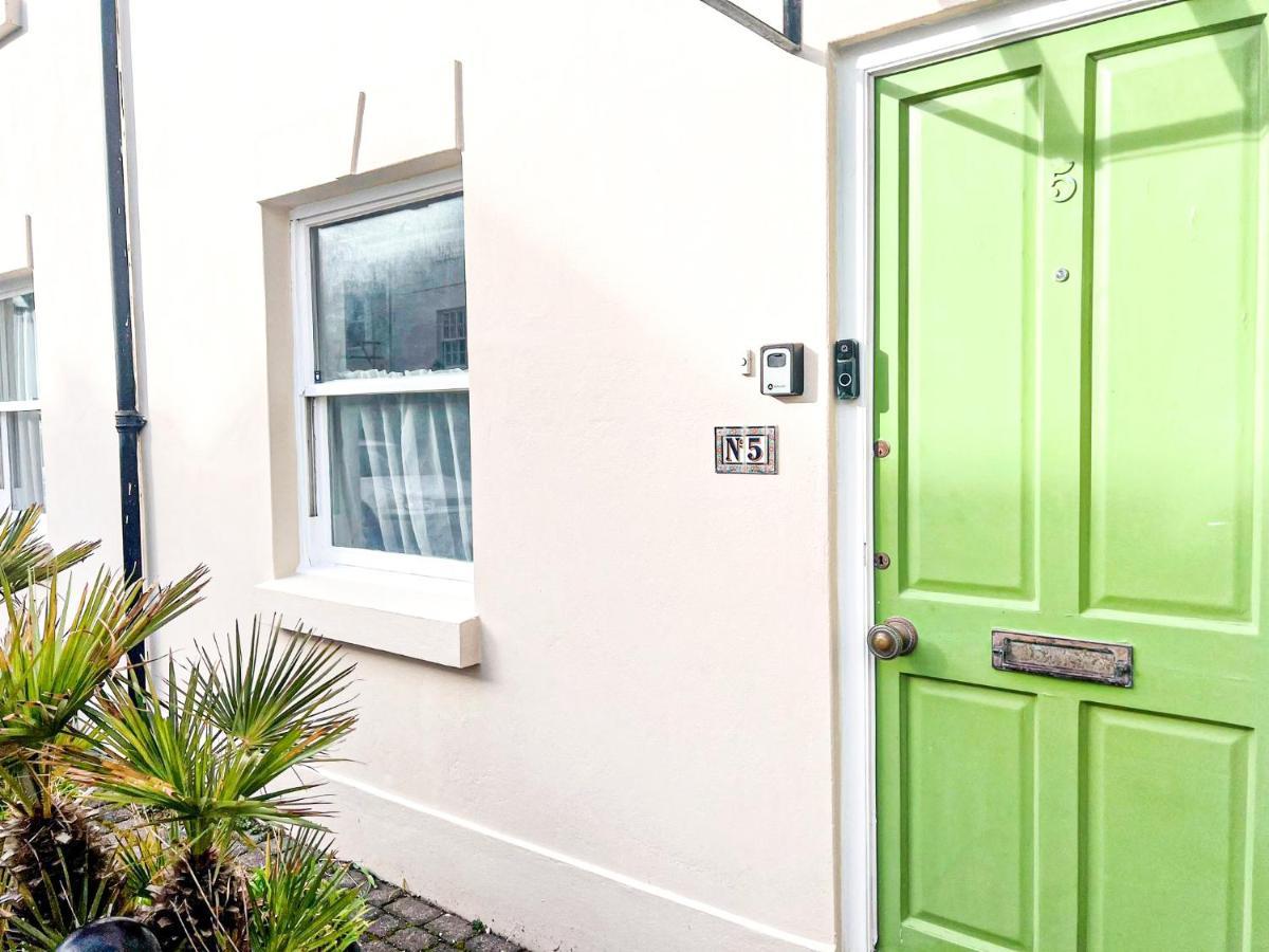 Flash Sale Free Parking I Next To I 2 Bedroom Mews House