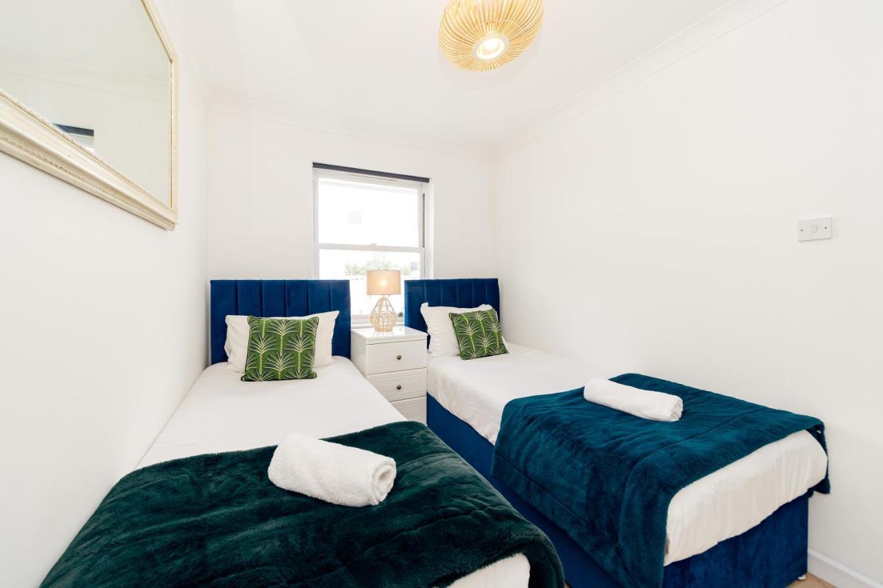 Flash Sale Free Parking I Next To I 2 Bedroom Mews House Holiday home