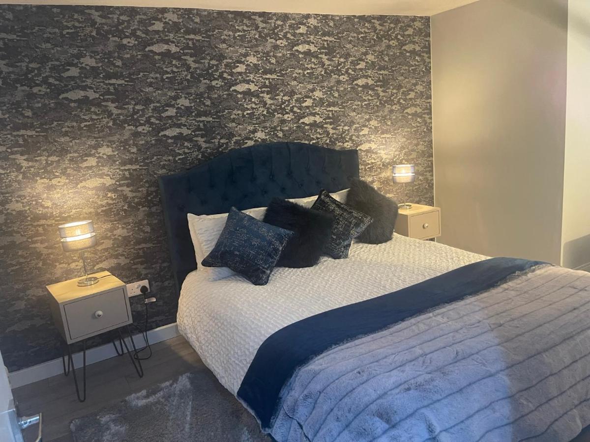 Entire 2 Bed Flat With Garden, Located Near Beach * Brighton