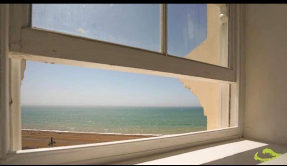 Apartment Stunning Seafront Brighton