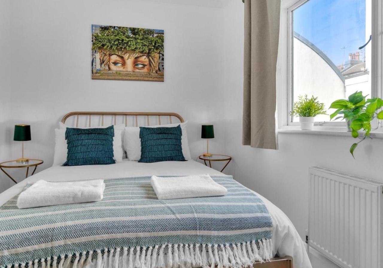 Golden Sunset House With Free Parking By My Getaways Holiday home Brighton