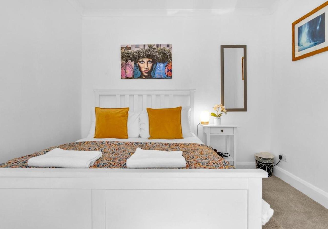 Golden Sunset House With Free Parking By My Getaways *
