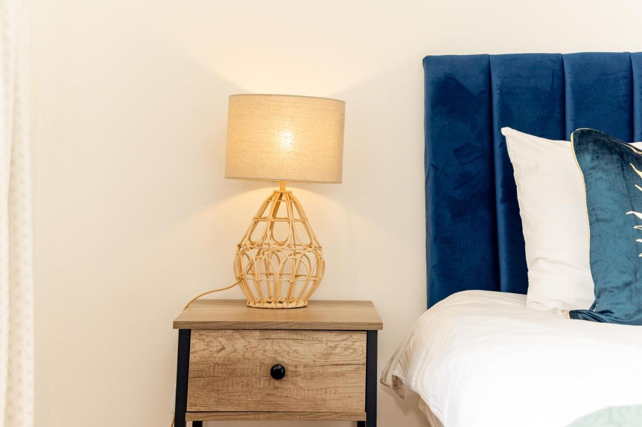 Flash Sale Free Parking I Next To I 2 Bedroom Mews House Holiday home