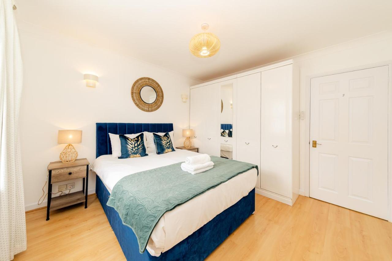 Flash Sale Free Parking I Next To I 2 Bedroom Mews House Holiday home Brighton