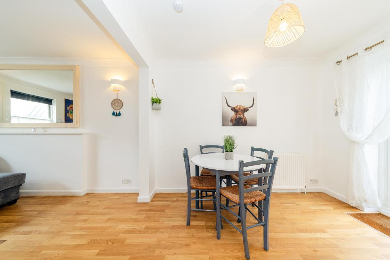 Flash Sale Free Parking I Next To I 2 Bedroom Mews House *