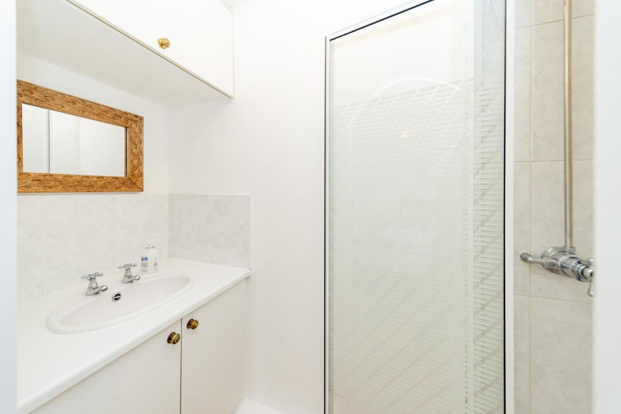Flash Sale Free Parking I Next To I 2 Bedroom Mews House Holiday home *