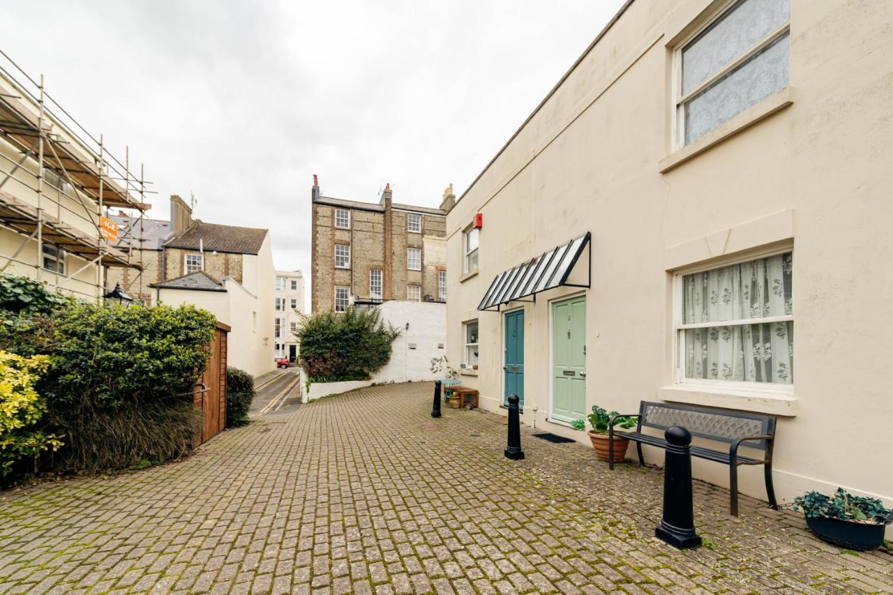 Holiday home Flash Sale Free Parking I Next To I 2 Bedroom Mews House Brighton