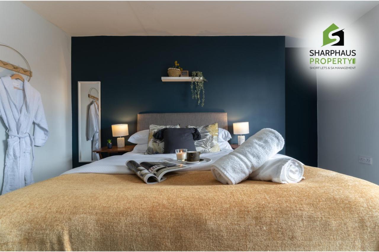 Spacious 3-bed With Breathtaking Pavilion Views By Sharphaus Short Lets & Serviced Management