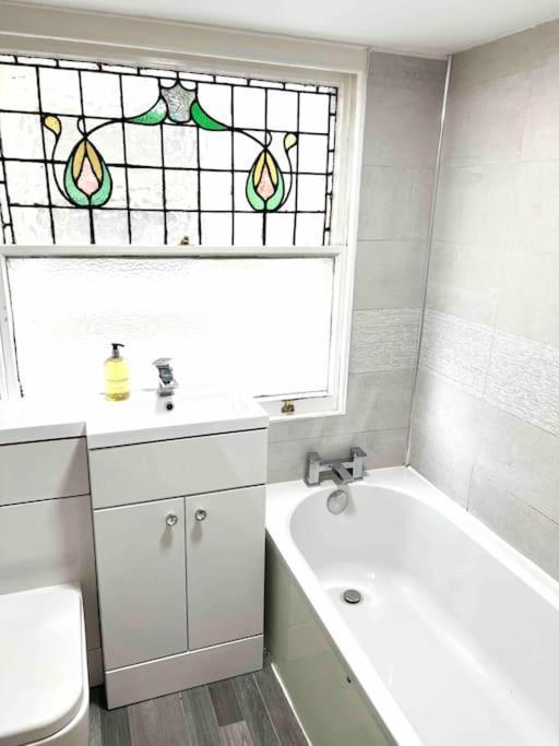 Bright & Relaxing Studio In & Brighton