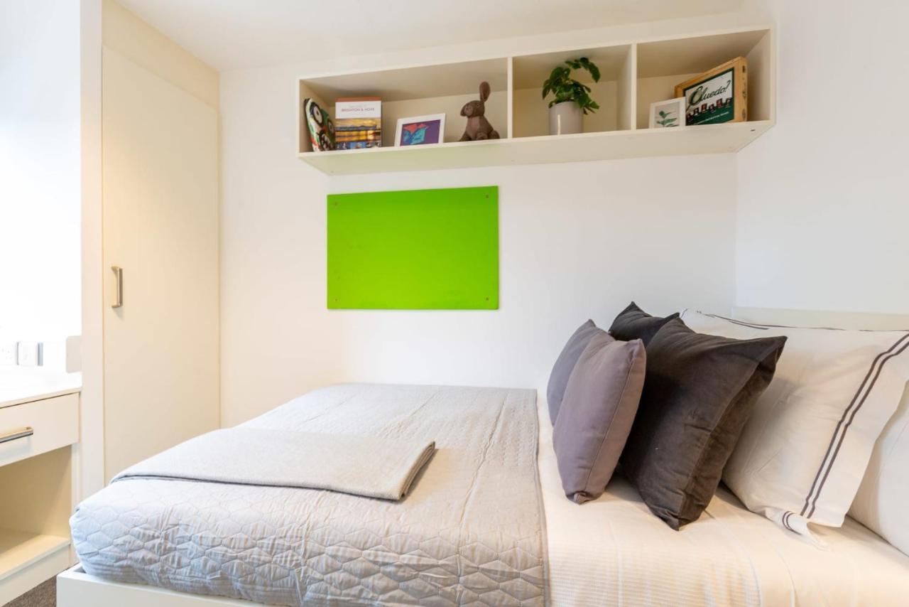 Apartment Ensuite Bedrooms With Shared Kitchen At Hollingbury House In Brighton
