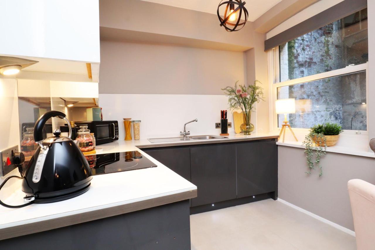 Brighton, Bn1, Short And Long Let, 3 Sleeps, 6 Mins Walk From Train Station *