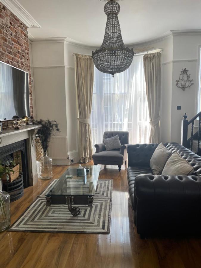 Apartment Beautiful Seaview 2 Bedroom *