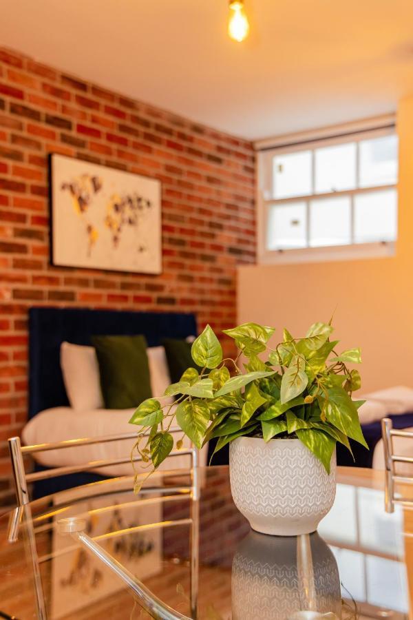 Apartment Flash Sale Centre Seafront 1 Bedroom Flat Bn115fsto04
