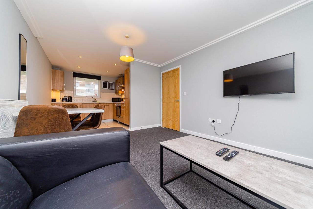 Moments Away From Station Sleep 6 Apartment *