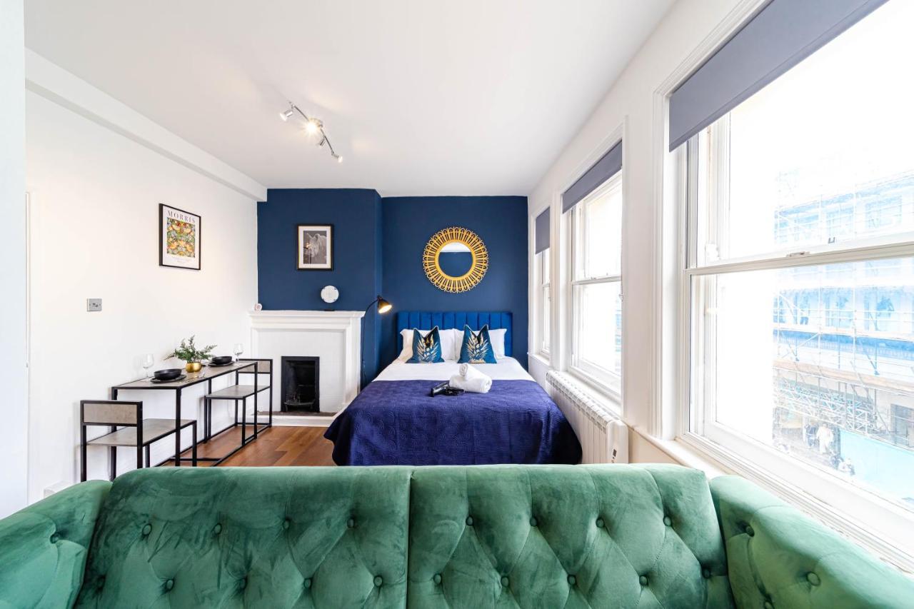 Super Central Studio I Next To Beach & Shopping Centre I King Size Bed I Sleep 3 *