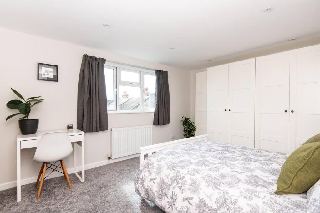 Newly Renovated Victorian House With Free Parking Brighton